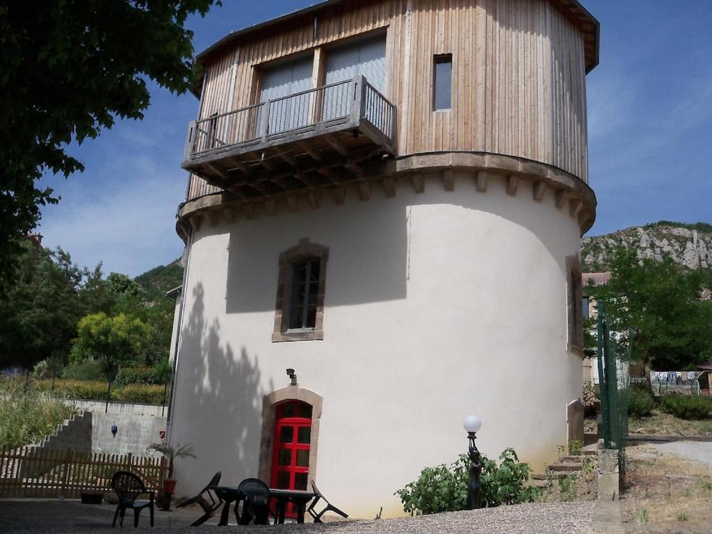Chateau D'Eau Logement Insolite Tournemire  Exteriér fotografie